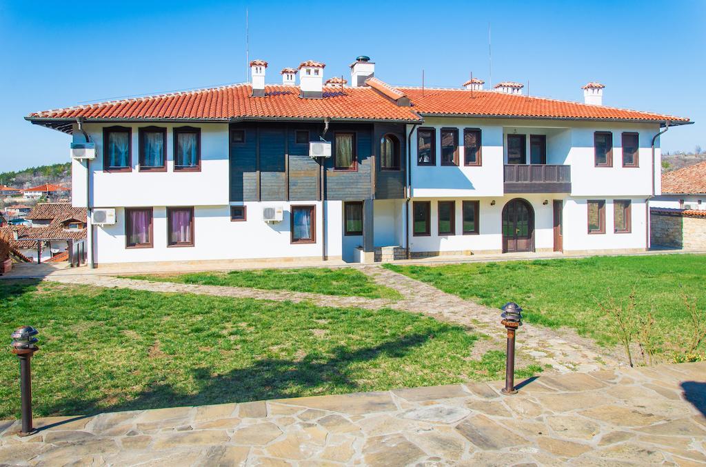 Family Hotel Elegance Arbanasi Exterior foto
