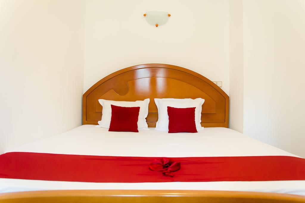 Family Hotel Elegance Arbanasi Quarto foto