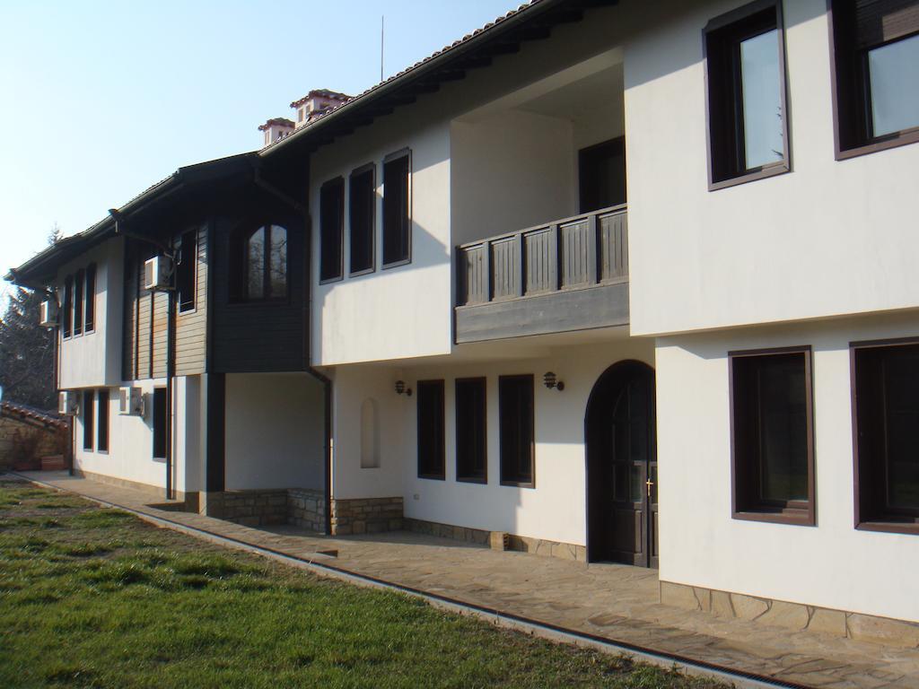 Family Hotel Elegance Arbanasi Exterior foto