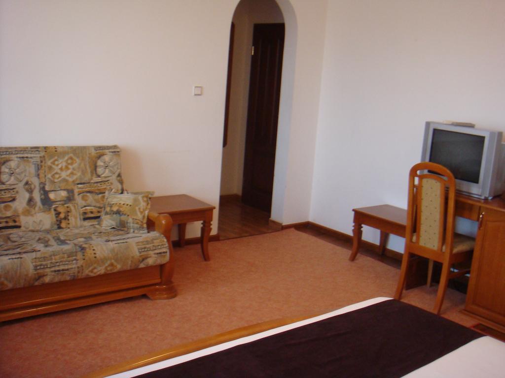 Family Hotel Elegance Arbanasi Quarto foto