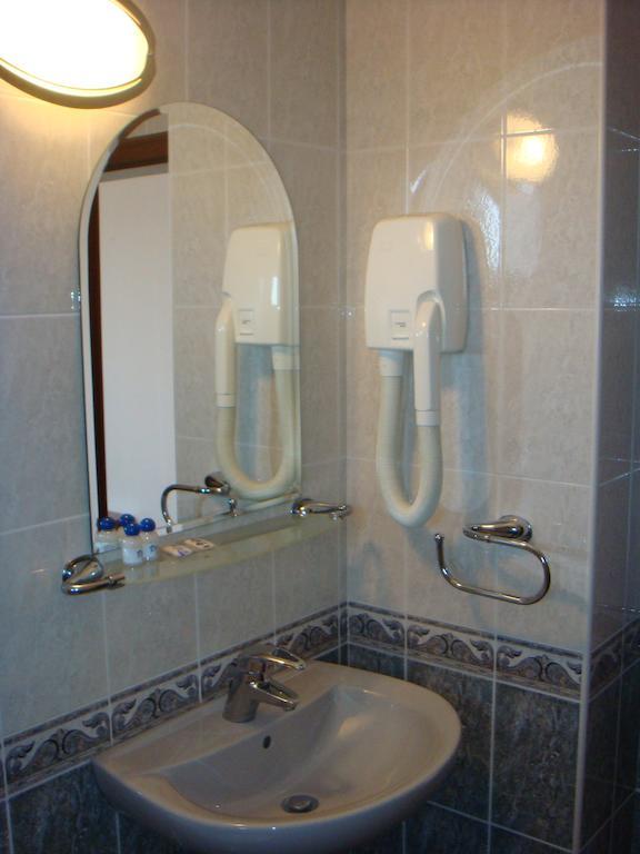 Family Hotel Elegance Arbanasi Quarto foto