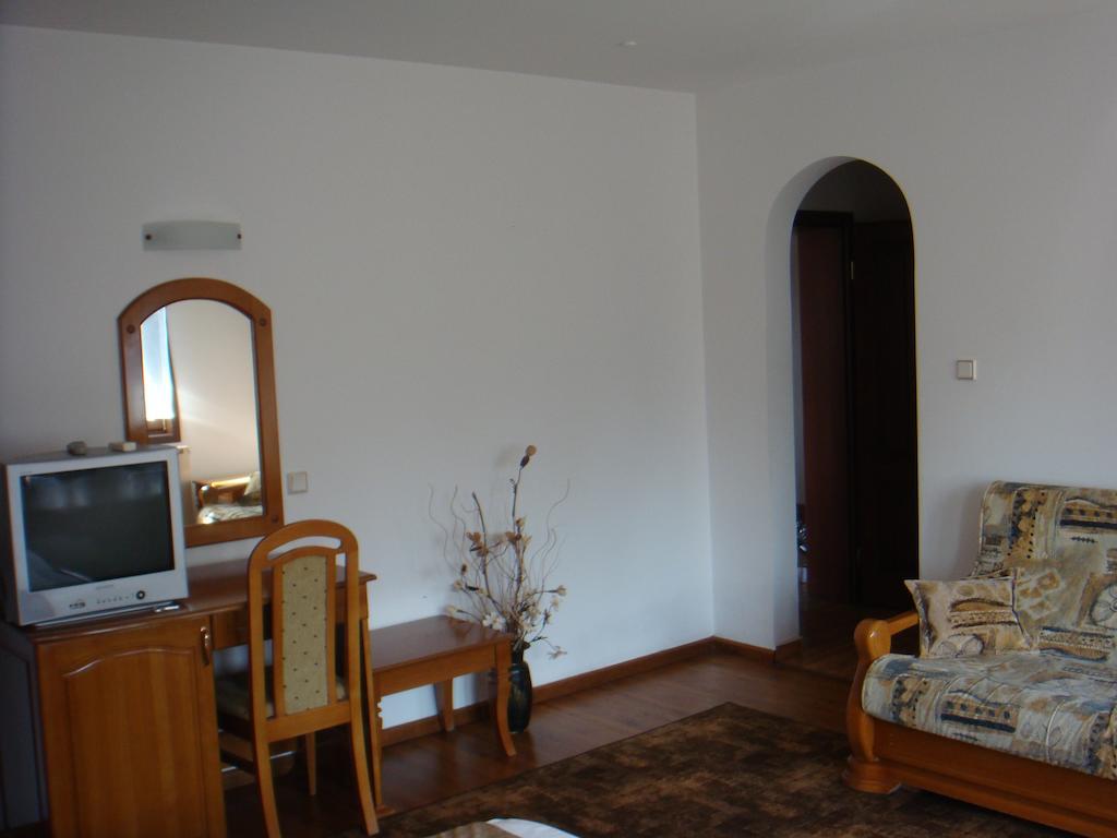 Family Hotel Elegance Arbanasi Quarto foto